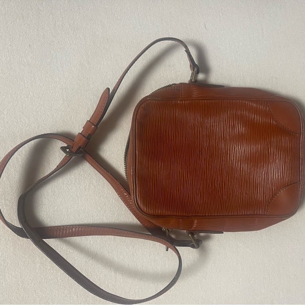 Louis Vuitton Brown Leather Crossbody Bag - Picture 3 of 6